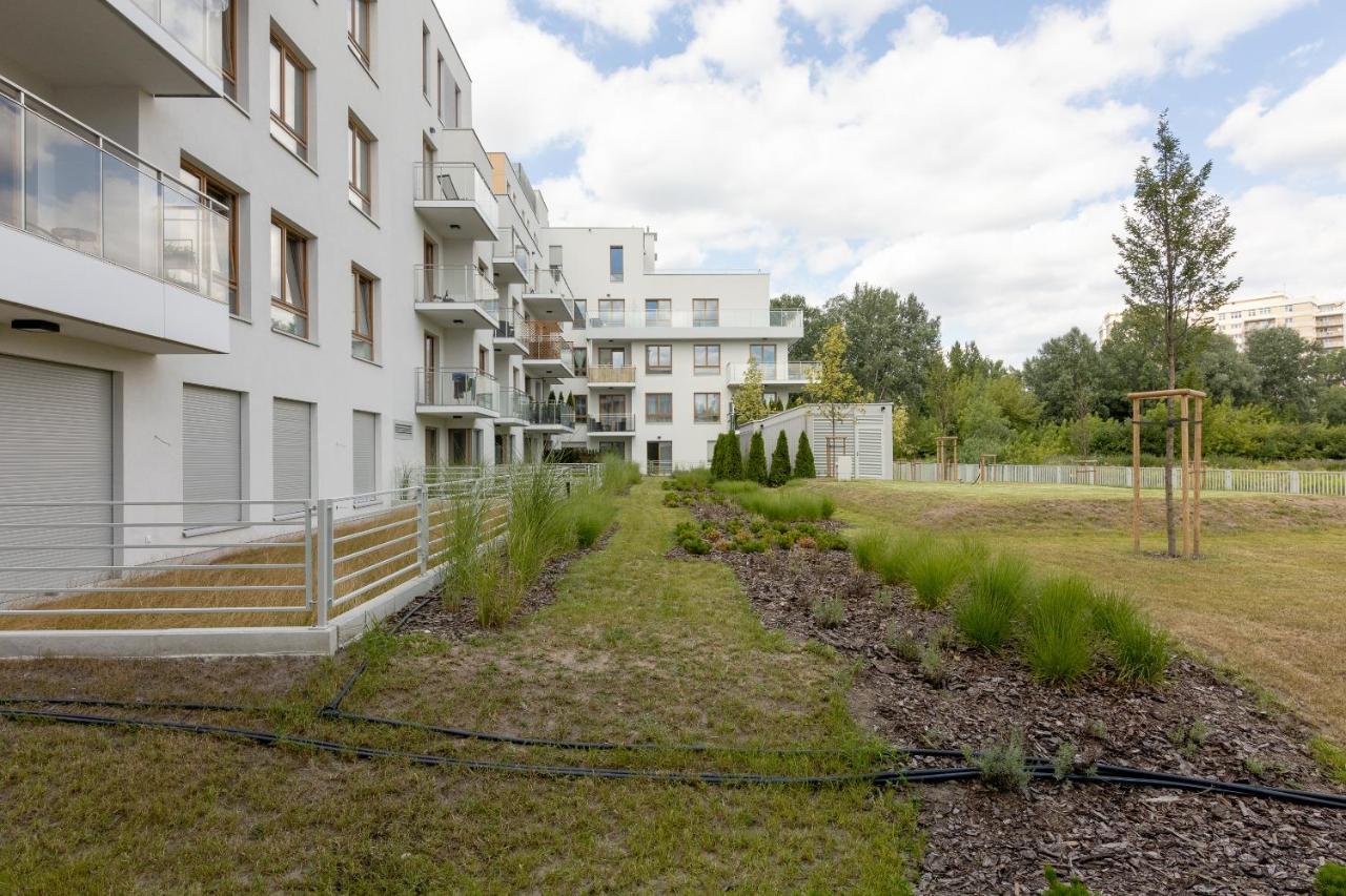 Апартаменты Wilanow Gardens With Balcony Варшава Экстерьер фото